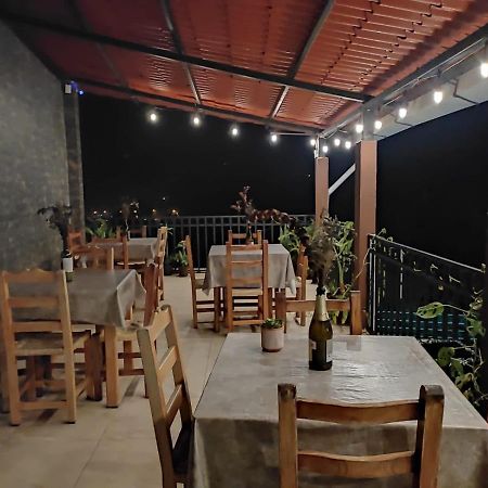 Hotel Cafenaranja 希利特拉 外观 照片